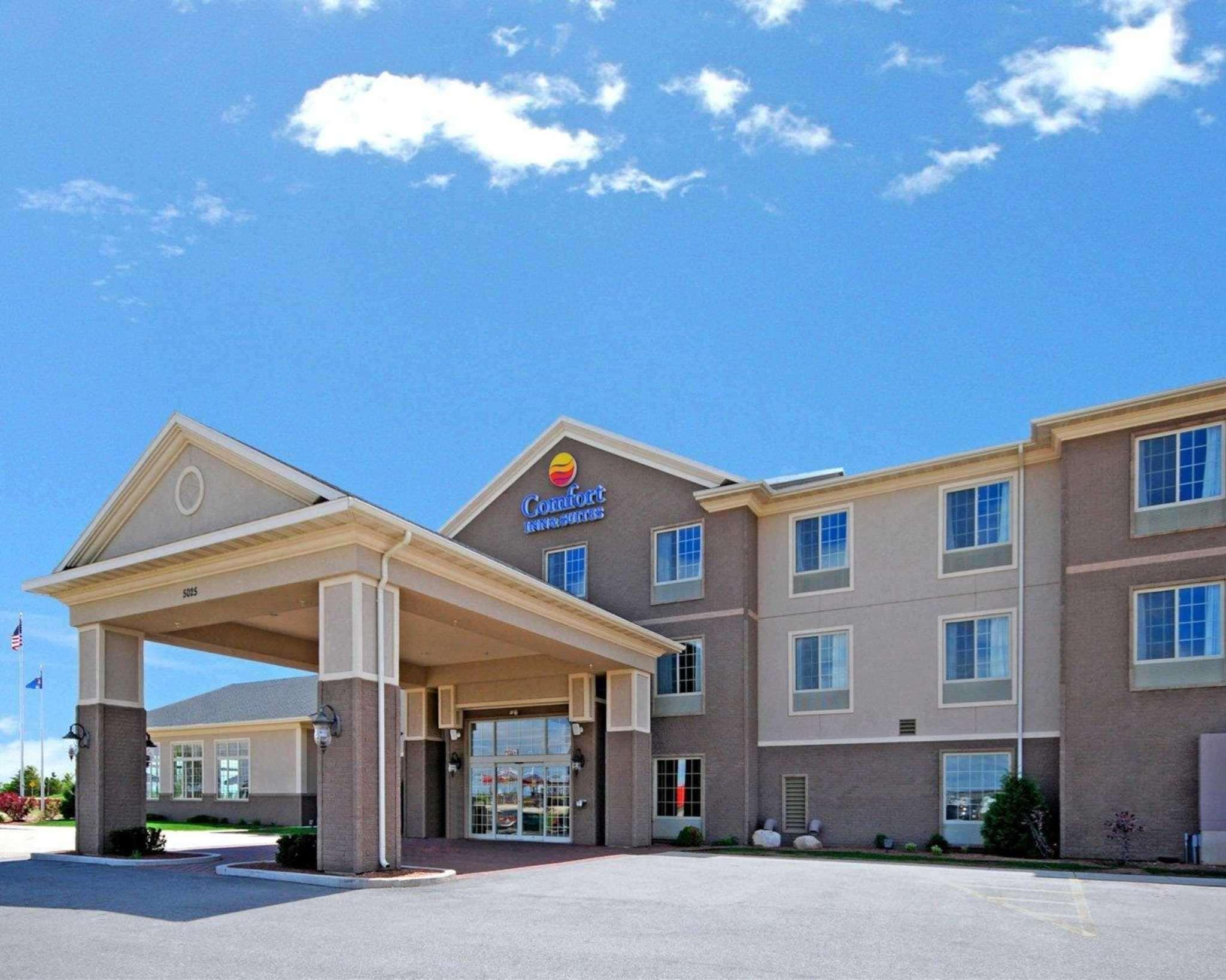 Comfort Inn & Suites Madison North Deforest Εξωτερικό φωτογραφία