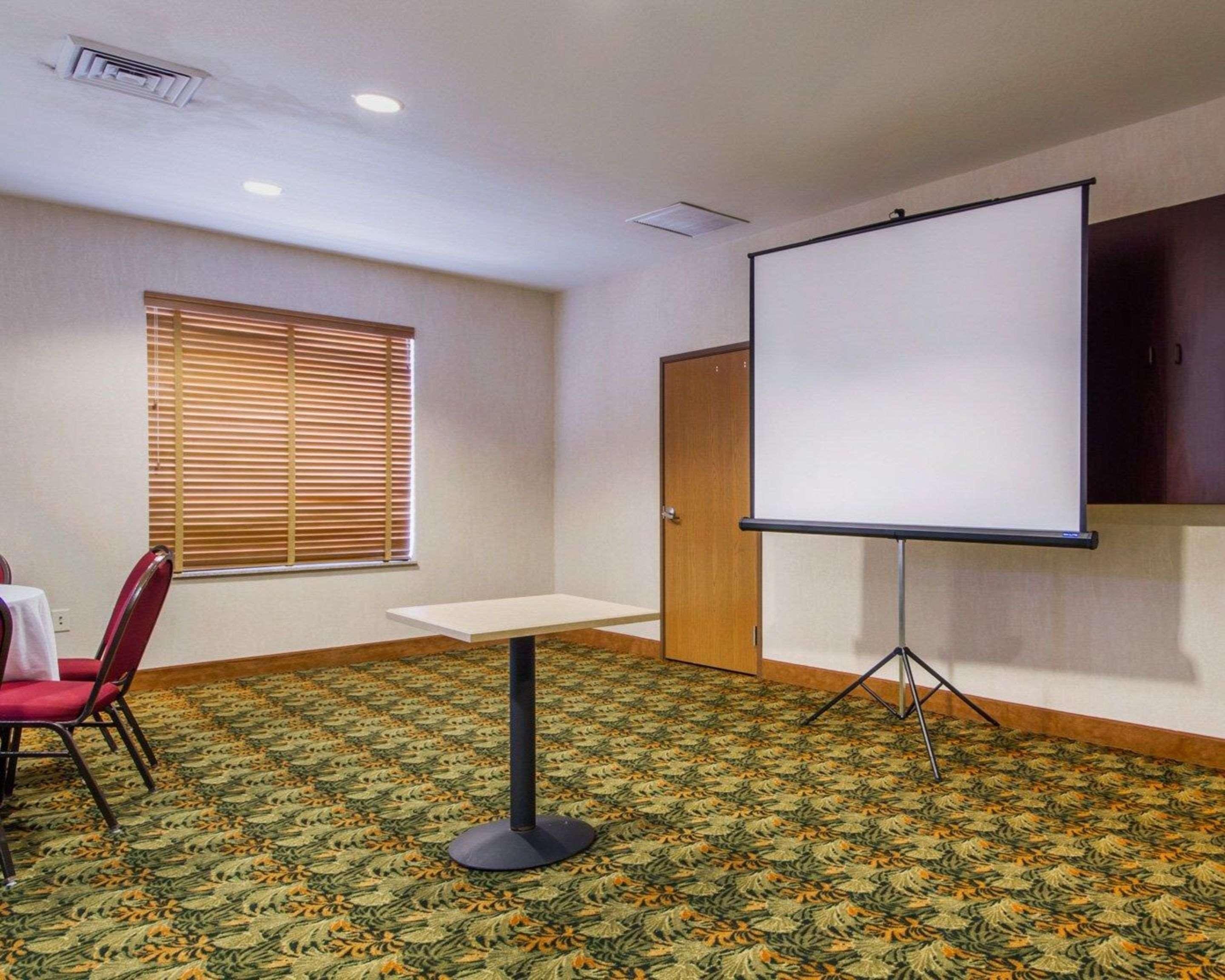 Comfort Inn & Suites Madison North Deforest Εξωτερικό φωτογραφία