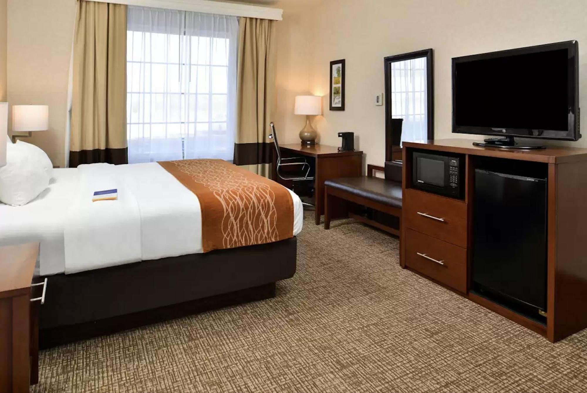 Comfort Inn & Suites Madison North Deforest Εξωτερικό φωτογραφία
