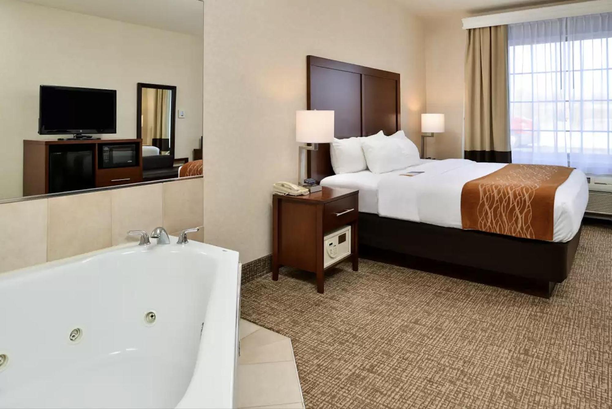 Comfort Inn & Suites Madison North Deforest Εξωτερικό φωτογραφία