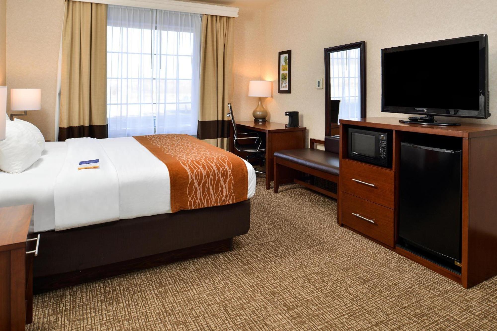 Comfort Inn & Suites Madison North Deforest Εξωτερικό φωτογραφία