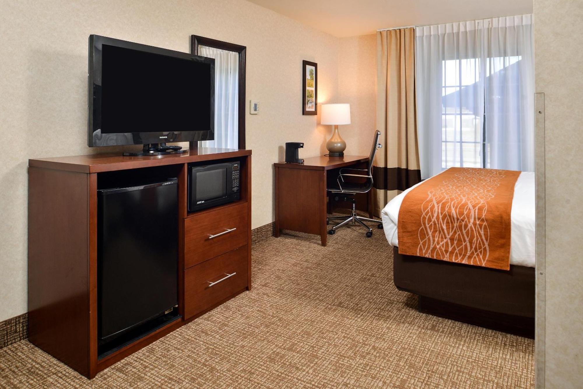 Comfort Inn & Suites Madison North Deforest Εξωτερικό φωτογραφία